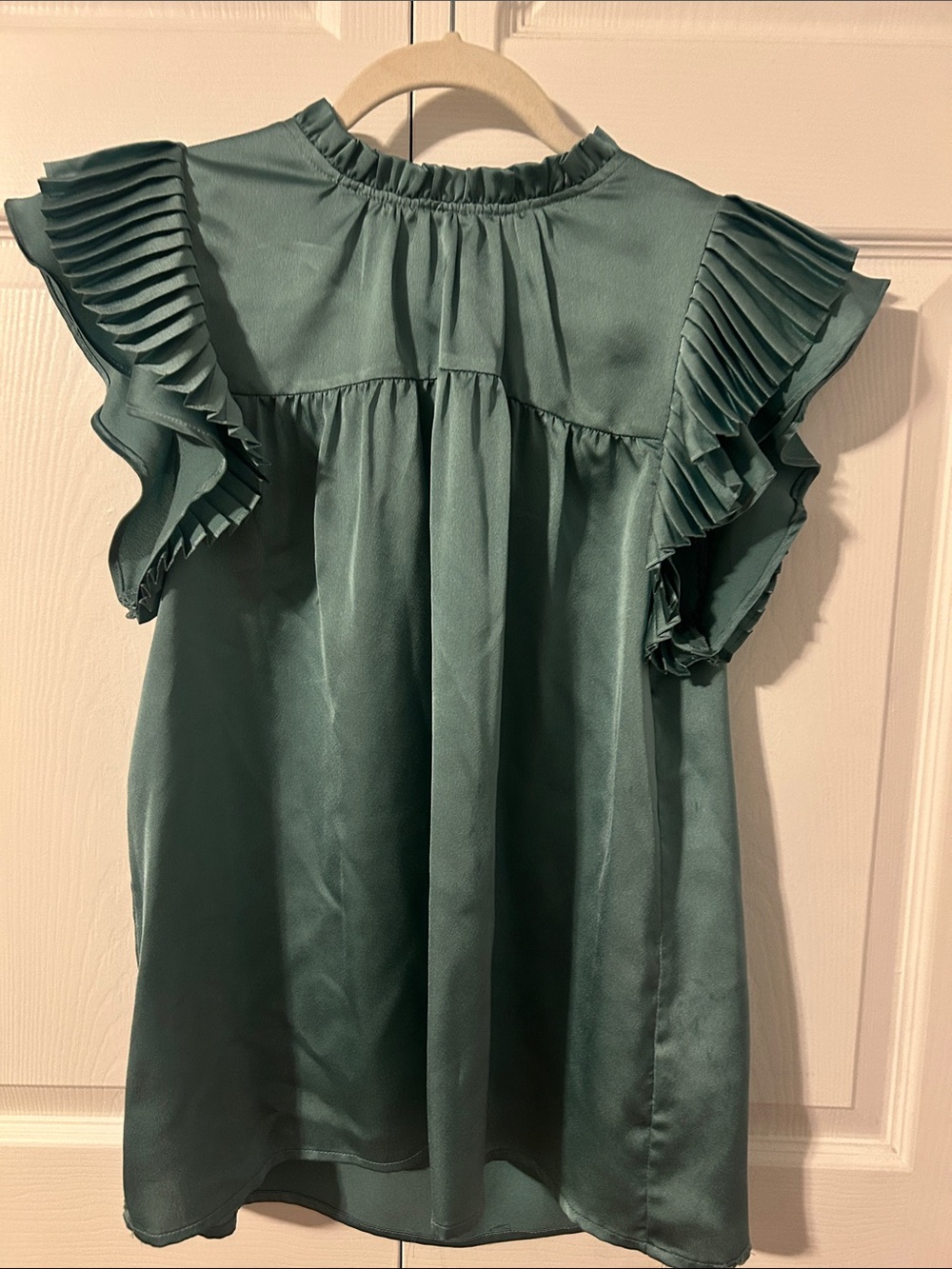 Woman’s Pleated Flutter Sleeve Top - Dark Seafoam